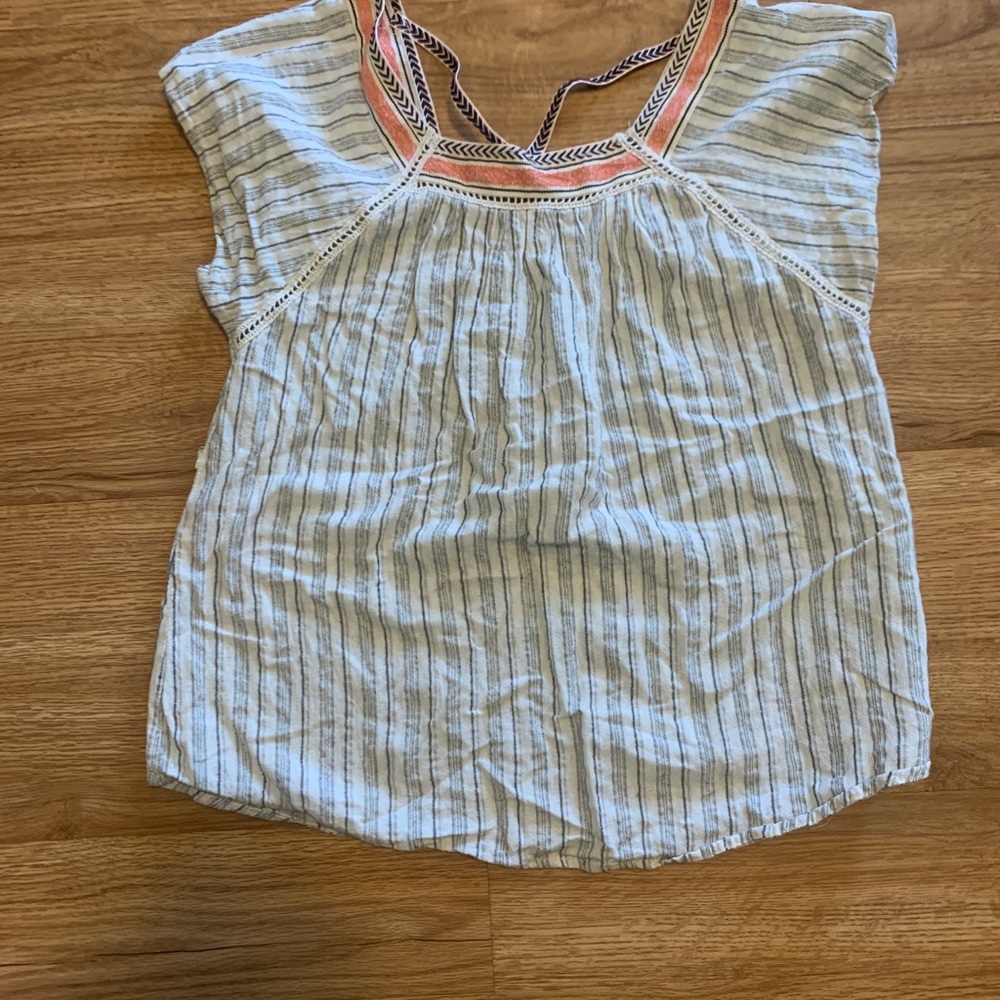 Hem and thread tee shirt